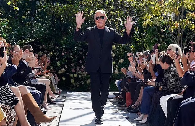 Kendall Jenner tái xuất quyến rũ tại tuần lễ thời trang New York - 5 Kendall Jenner tái xuất quyến rũ tại tuần lễ thời trang New York - 5