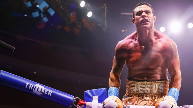 Evander Holyfield thất bại trước Vitor Belfort trong lần trở lại võ đài - 6 Evander Holyfield thất bại trước Vitor Belfort trong lần trở lại võ đài - 6