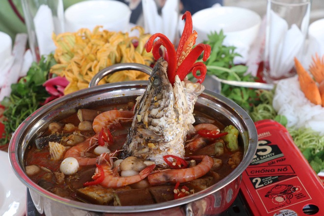 The secret to creating a specialty of U Minh forest fish sauce hot pot - 5