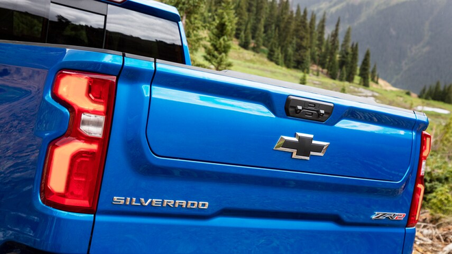 Chevrolet Silverado ZR2 ra mắt, đối đầu Ford F-150 Raptor 2022 - 5