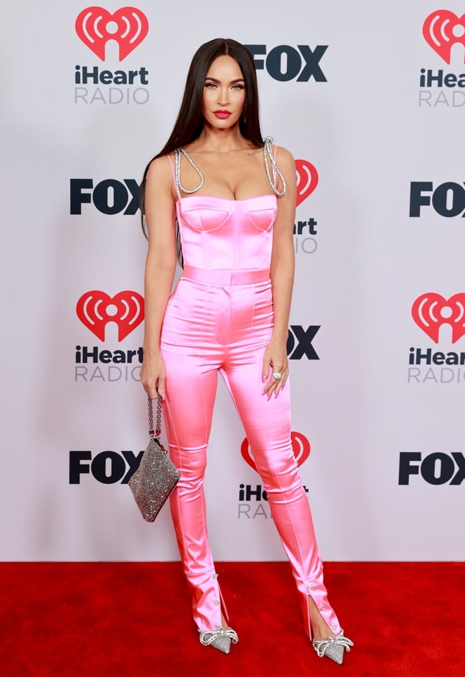 Megan Fox liên tục gây sốc với những lựa chọn thời trang - 4