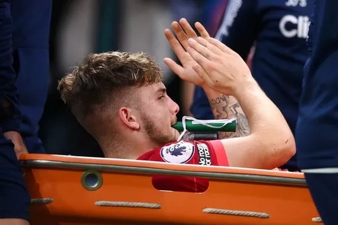 Liverpool lên tiếng về chấn thương kinh hoàng của tài năng trẻ 18 tuổi - 2