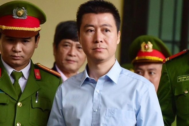 Khi nào mở phiên tòa xem xét 2 quyết định giảm án tù cho Phan Sào Nam? - 1