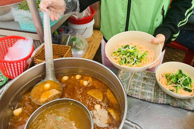 Red vermicelli - a memorable dish in the capital city of Ban Me - 5