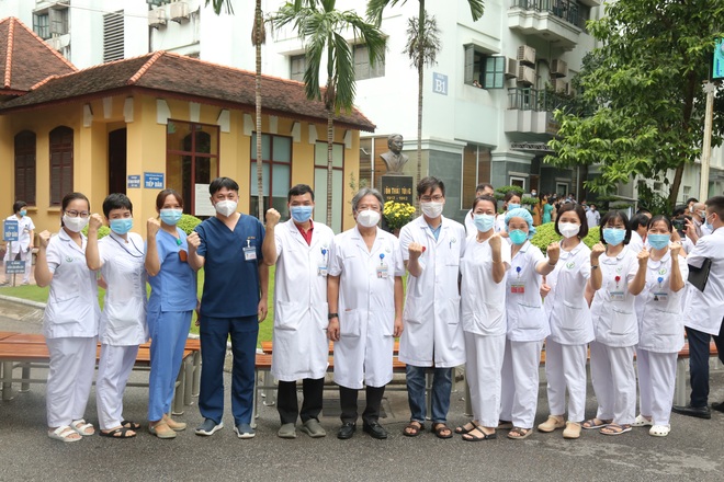Bệnh viện Việt Đức điều quân lần 2 chi viện TPHCM chống dịch Covid-19 - 3