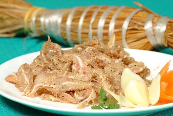 Món ăn rẻ bèo gốc miền Trung được cải biến làm mưa làm gió ở Sài Gòn - 1 Món ăn rẻ bèo gốc miền Trung được cải biến làm mưa làm gió ở Sài Gòn - 1