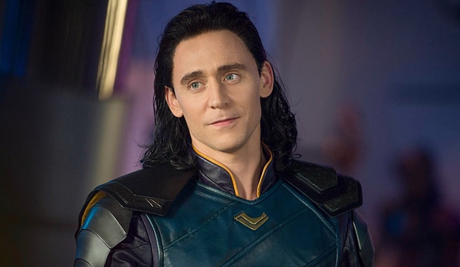 Loki của phim Thần Sấm đi tắm biển cùng bạn gái - 4 Loki của phim Thần Sấm đi tắm biển cùng bạn gái - 4
