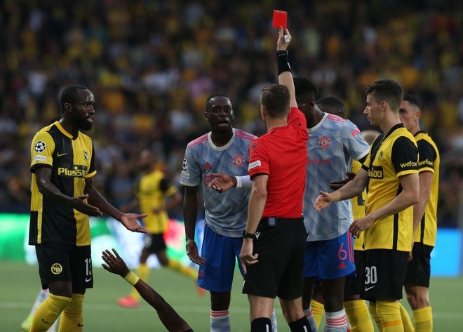 Những cầu thủ bị coi là tội đồ ở trận Man Utd thua ngược Young Boys - 2 Những cầu thủ bị coi là tội đồ ở trận Man Utd thua ngược Young Boys - 2