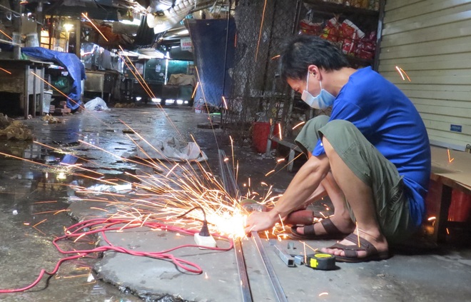 Hình ảnh ít thấy tại các chợ dân sinh sau thời gian nghỉ phòng Covid-19 - 2 Hình ảnh ít thấy tại các chợ dân sinh sau thời gian nghỉ phòng Covid-19 - 2