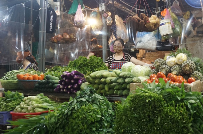 Hình ảnh ít thấy tại các chợ dân sinh sau thời gian nghỉ phòng Covid-19 - 10 Hình ảnh ít thấy tại các chợ dân sinh sau thời gian nghỉ phòng Covid-19 - 10