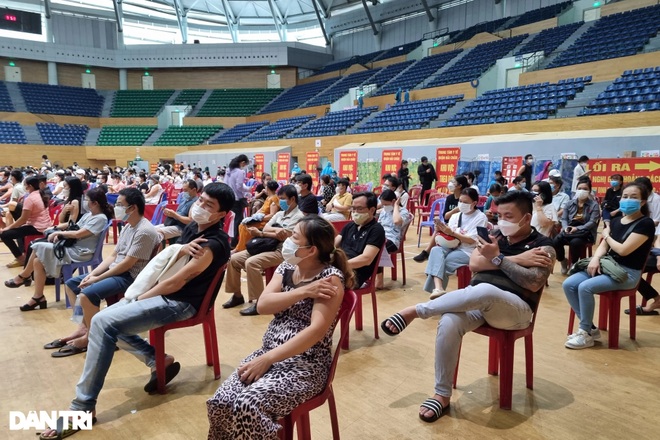 Đà Nẵng bắt đầu chiến dịch tiêm vắc xin lớn nhất từ trước đến nay - 8 Đà Nẵng bắt đầu chiến dịch tiêm vắc xin lớn nhất từ trước đến nay - 8