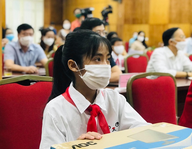 Hà Nội: Gần 10.000 học sinh thiếu thiết bị học trực tuyến - 2