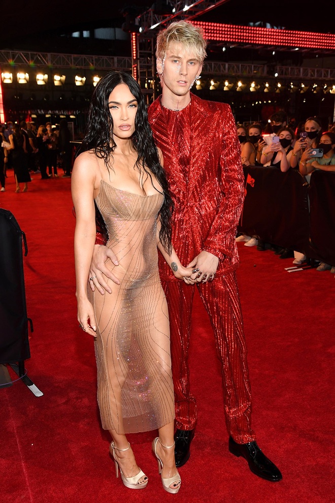 Megan Fox: Phụ nữ vừa thông minh vừa sexy rất nguy hiểm - 2 Megan Fox: Phụ nữ vừa thông minh vừa sexy rất nguy hiểm - 2