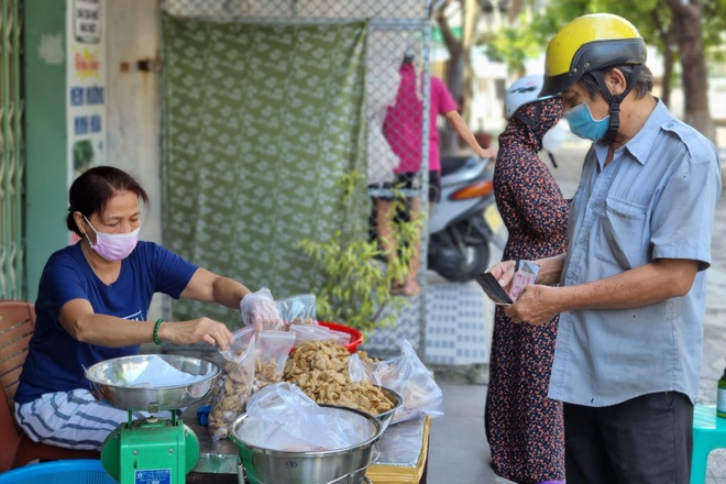 Quán ăn vùng xanh ở Đà Nẵng: Nhìn khách đến mua mang về vui quá trời! - 5