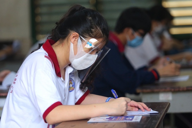 Điểm chuẩn trường ĐH Sư phạm TPHCM tăng mạnh, ngành cao nhất là 27,15 - 1 Điểm chuẩn trường ĐH Sư phạm TPHCM tăng mạnh, ngành cao nhất là 27,15 - 1