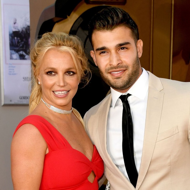 Hôn phu của Britney Spears khẳng định: Vợ có vui, đời mới tươi - 5