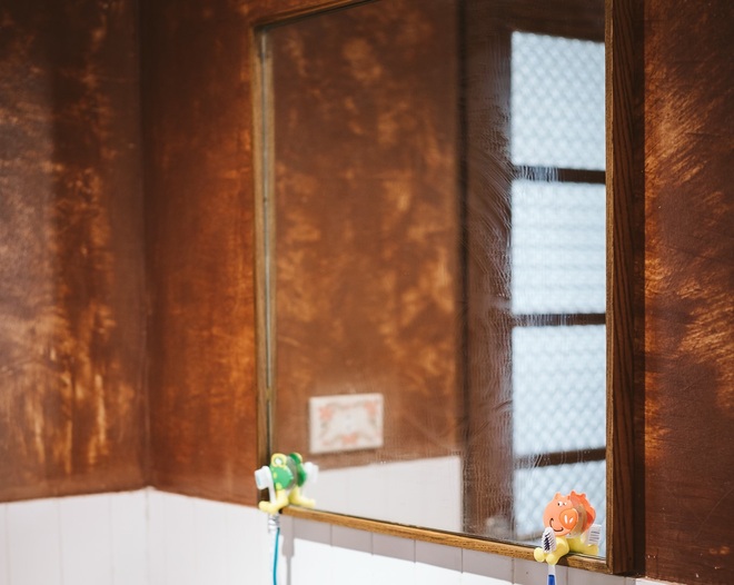 Cháy rụi kho gỗ, chủ xưởng hồi sinh đống phế liệu thành nội thất vảy cá - 5 Cháy rụi kho gỗ, chủ xưởng hồi sinh đống phế liệu thành nội thất vảy cá - 5