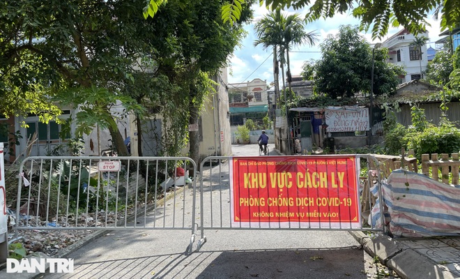 Cận cảnh khu vực phong tỏa ổ dịch có 6 ca F0 trong một gia đình ở Hà Nội - 9