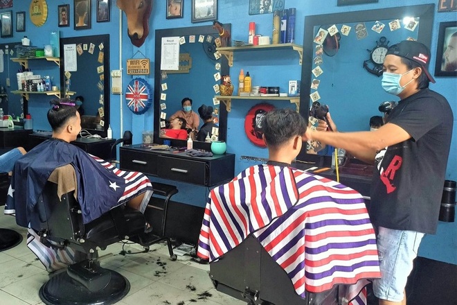 Ngày đầu nới lỏng giãn cách người dân Cần Thơ hồ hởi đi hớt tóc, mua sắm - 3 Ngày đầu nới lỏng giãn cách người dân Cần Thơ hồ hởi đi hớt tóc, mua sắm - 3