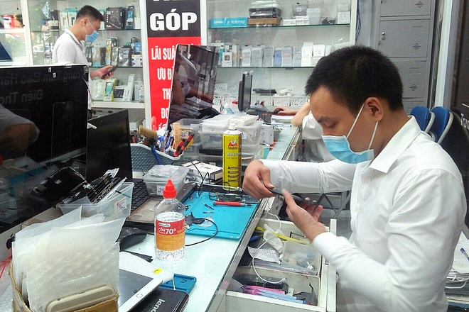 Hà Nội: Bớt giãn cách, tăng tuyển lao động - 3 Hà Nội: Bớt giãn cách, tăng tuyển lao động - 3