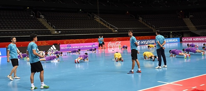 Tuyển futsal Việt Nam luyện kỹ tuyệt chiêu chờ đấu CH Séc - 3 Tuyển futsal Việt Nam luyện kỹ tuyệt chiêu chờ đấu CH Séc - 3