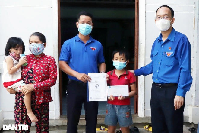 Chủ tịch Phú Yên: Dứt khoát không để trẻ mồ côi vì Covid-19 phải bỏ học - 3 Chủ tịch Phú Yên: Dứt khoát không để trẻ mồ côi vì Covid-19 phải bỏ học - 3