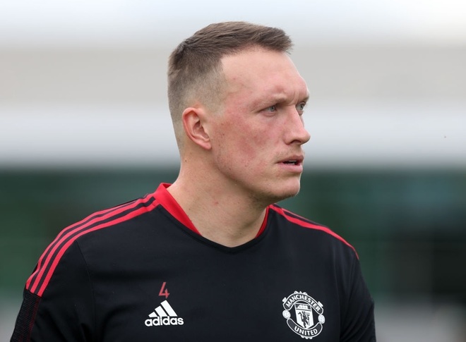 Hậu vệ Phil Jones của Man Utd: Tôi như đã ở dưới địa ngục - 1 Hậu vệ Phil Jones của Man Utd: Tôi như đã ở dưới địa ngục - 1