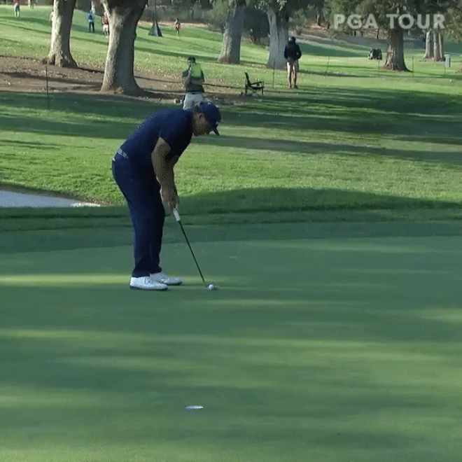 Cú đánh siêu dị của lão đại Phil Mickelson - 2 Cú đánh siêu dị của lão đại Phil Mickelson - 2