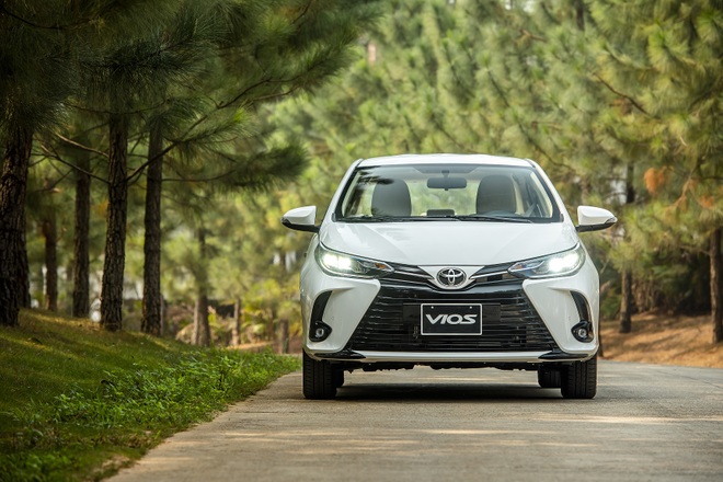 Kiên cường trong đại dịch, Toyota Vios giữ vững ngôi đầu phân khúc và bỏ xa đối thủ - 2