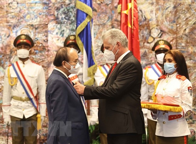 Cuba trao tặng Chủ tịch nước Nguyễn Xuân Phúc huân chương cao quý nhất - 1