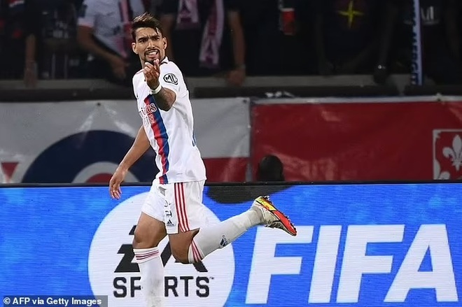 Messi hụt siêu phẩm, Icardi hóa người hùng giúp PSG thắng Lyon - 4 Messi hụt siêu phẩm, Icardi hóa người hùng giúp PSG thắng Lyon - 4