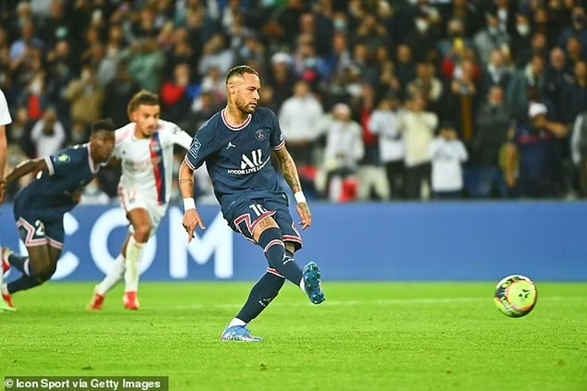 Messi hụt siêu phẩm, Icardi hóa người hùng giúp PSG thắng Lyon - 5 Messi hụt siêu phẩm, Icardi hóa người hùng giúp PSG thắng Lyon - 5