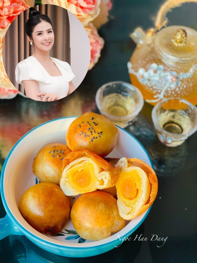 Hoa hậu Ngọc Hân, BTV Phí Linh tự làm bánh trung thu ngàn lớp - 1 Hoa hậu Ngọc Hân, BTV Phí Linh tự làm bánh trung thu ngàn lớp - 1