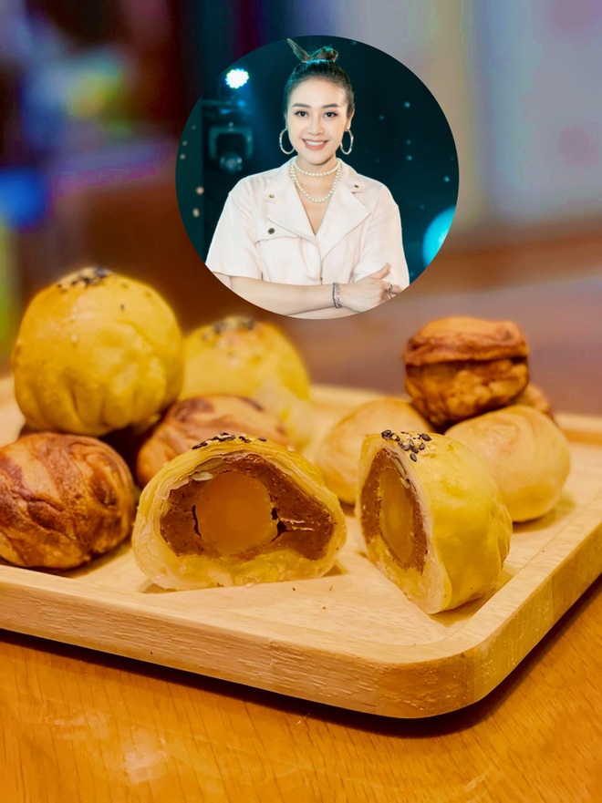 Hoa hậu Ngọc Hân, BTV Phí Linh tự làm bánh trung thu ngàn lớp - 6 Hoa hậu Ngọc Hân, BTV Phí Linh tự làm bánh trung thu ngàn lớp - 6