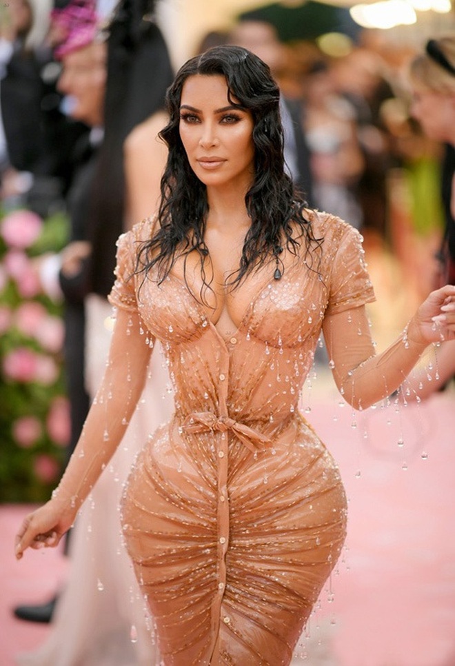 Nữ tỷ phú Kim Kardashian và bạn trai cũ đau đầu vì tin lộ clip nóng - 3 Nữ tỷ phú Kim Kardashian và bạn trai cũ đau đầu vì tin lộ clip nóng - 3