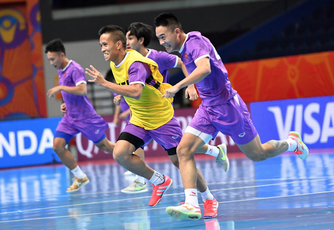 Tuyển thủ futsal Việt Nam thoải mái tâm lý, sẵn sàng quyết đấu đối thủ Nga - 4