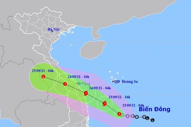 Áp thấp nhiệt đới khả năng mạnh thành bão đang hướng vào miền Trung - 1