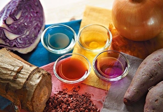 Chàng trai 7 năm gom 6 tấn rau củ hỏng, làm màu nhuộm bán khắp thế giới - 1 Chàng trai 7 năm gom 6 tấn rau củ hỏng, làm màu nhuộm bán khắp thế giới - 1