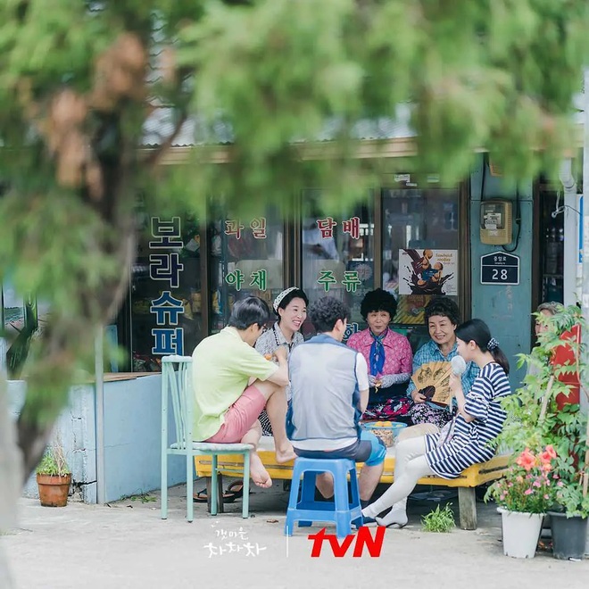 Hometown Cha-Cha-Cha: Điệu cha cha cha dung dị chữa lành trái tim - 6 Hometown Cha-Cha-Cha: Điệu cha cha cha dung dị chữa lành trái tim - 6