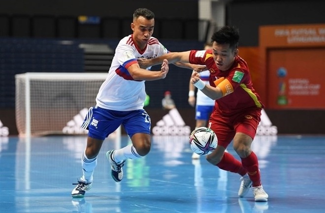 Futsal Việt Nam thi đấu kiên cường: Cố gắng hết sức, tại sao phải cúi đầu? - 1 Futsal Việt Nam thi đấu kiên cường: Cố gắng hết sức, tại sao phải cúi đầu? - 1