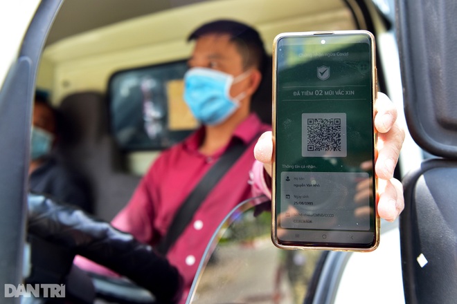 Vì sao người dân không được chủ quan dù đã tiêm vắc xin Covid-19? - 2 Vì sao người dân không được chủ quan dù đã tiêm vắc xin Covid-19? - 2