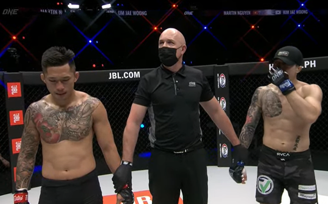 Võ sĩ Martin Nguyễn thua knock-out đối thủ Hàn Quốc chỉ sau 3 phút - 2