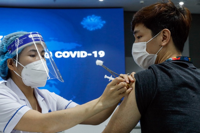Xét nghiệm Covid-19 định kỳ 3 ngày/lần: Tảng đá đè chết doanh nghiệp - 3 Xét nghiệm Covid-19 định kỳ 3 ngày/lần: Tảng đá đè chết doanh nghiệp - 3