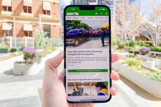 Review nhanh: iPhone 13 Pro Max màu Sierra Blue đầu tiên trên thế giới - 7 Review nhanh: iPhone 13 Pro Max màu Sierra Blue đầu tiên trên thế giới - 7