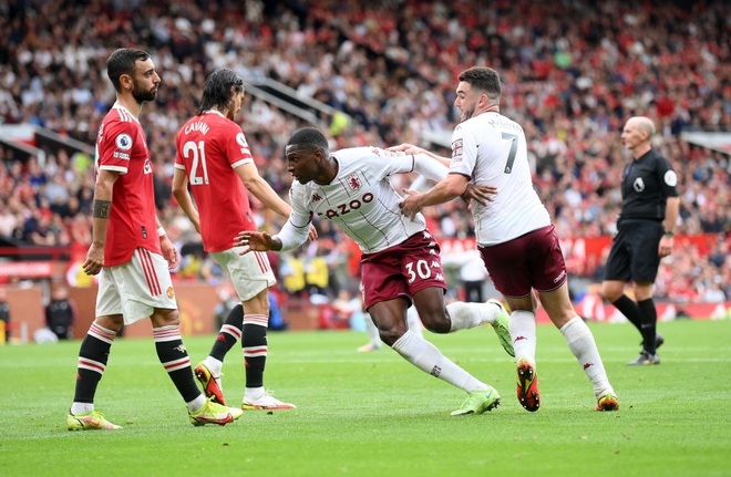 HLV Solskjaer đổ lỗi cho VAR khiến Man Utd thua Aston Villa - 1 HLV Solskjaer đổ lỗi cho VAR khiến Man Utd thua Aston Villa - 1