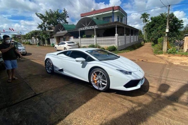 Xe Lamborghini 2 _ Đắk Lắk _CTV.jpeg