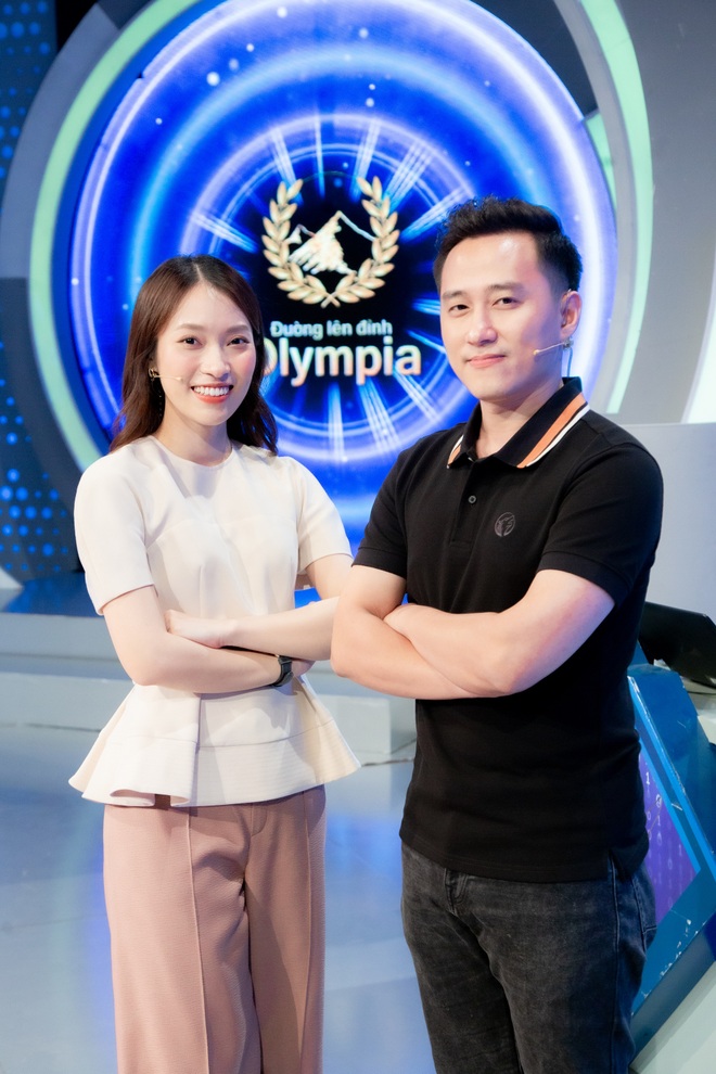 Khánh Vy tiết lộ bị căng thẳng ở hậu trường Đường lên đỉnh Olympia - 1 Khánh Vy tiết lộ bị căng thẳng ở hậu trường Đường lên đỉnh Olympia - 1