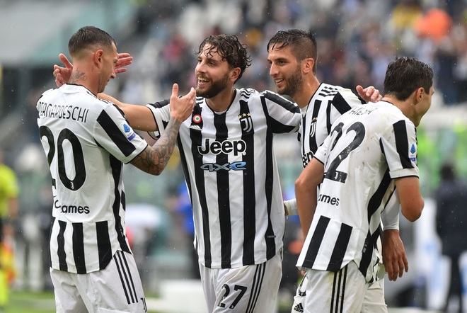 Juventus tiếp đà hồi sinh sau khi mất C.Ronaldo - 1