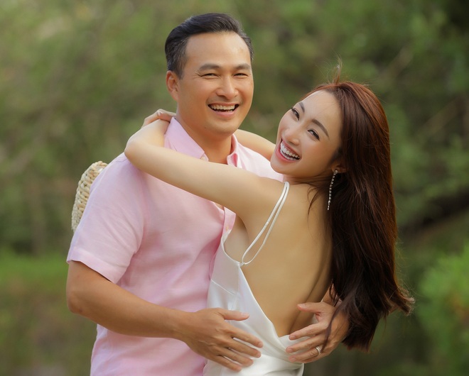 Vợ Chi Bảo tiết lộ cách chăm sóc da, giữ dáng khi mang bầu 6 tháng - 1
