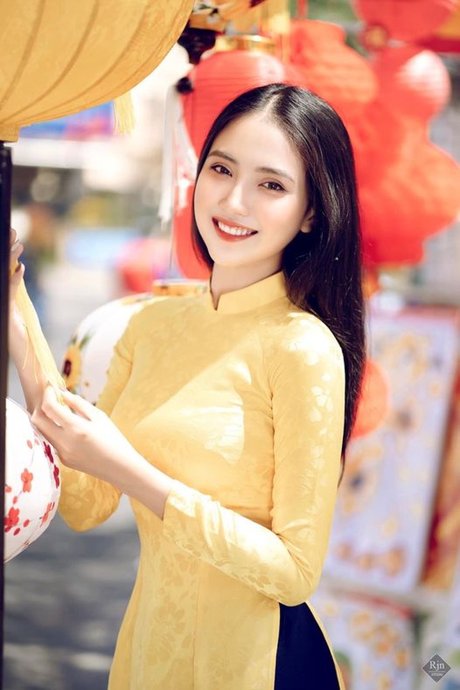 Hoa khôi Thùy Trang: Chừng nào Sài Gòn hết dịch, con về thăm nhà - 1 Hoa khôi Thùy Trang: Chừng nào Sài Gòn hết dịch, con về thăm nhà - 1